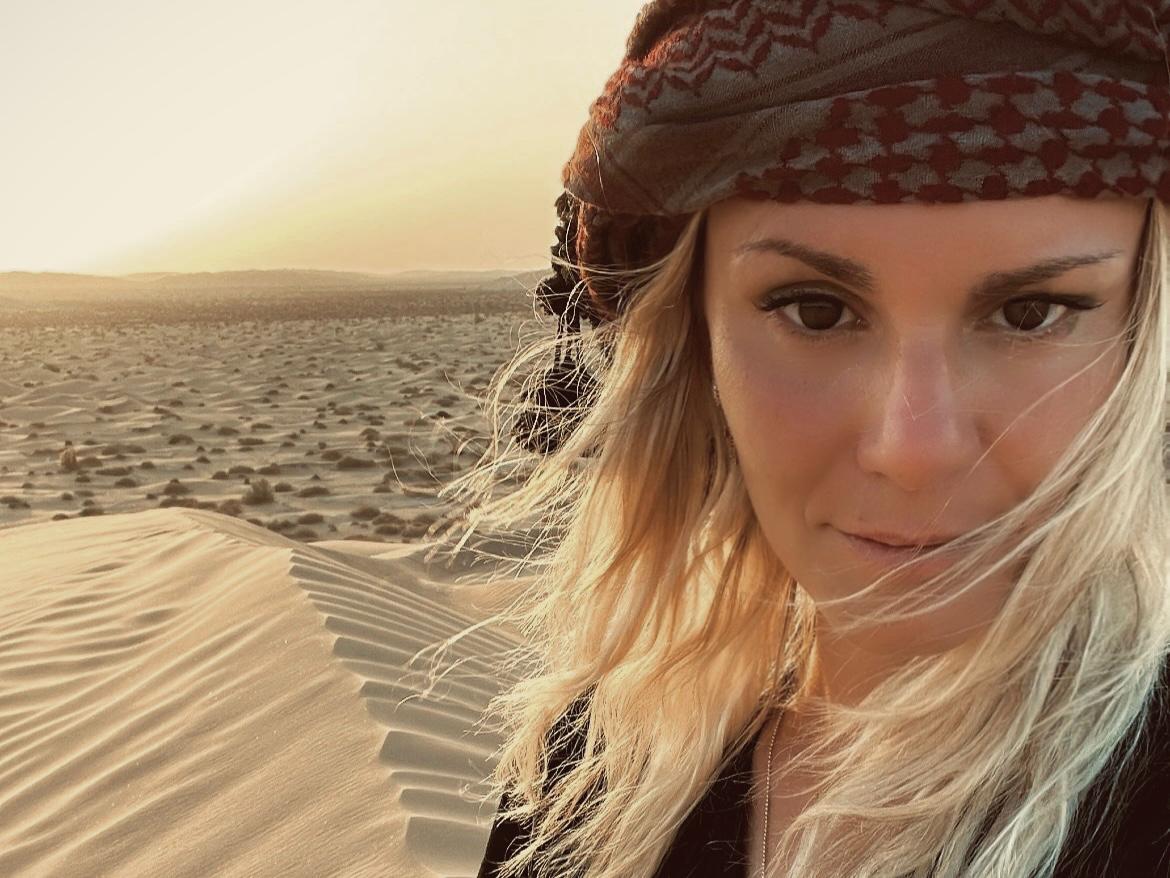 Dalle Colline italiane alle Dune dell’Oman: La Storia di Nicoletta Vittori